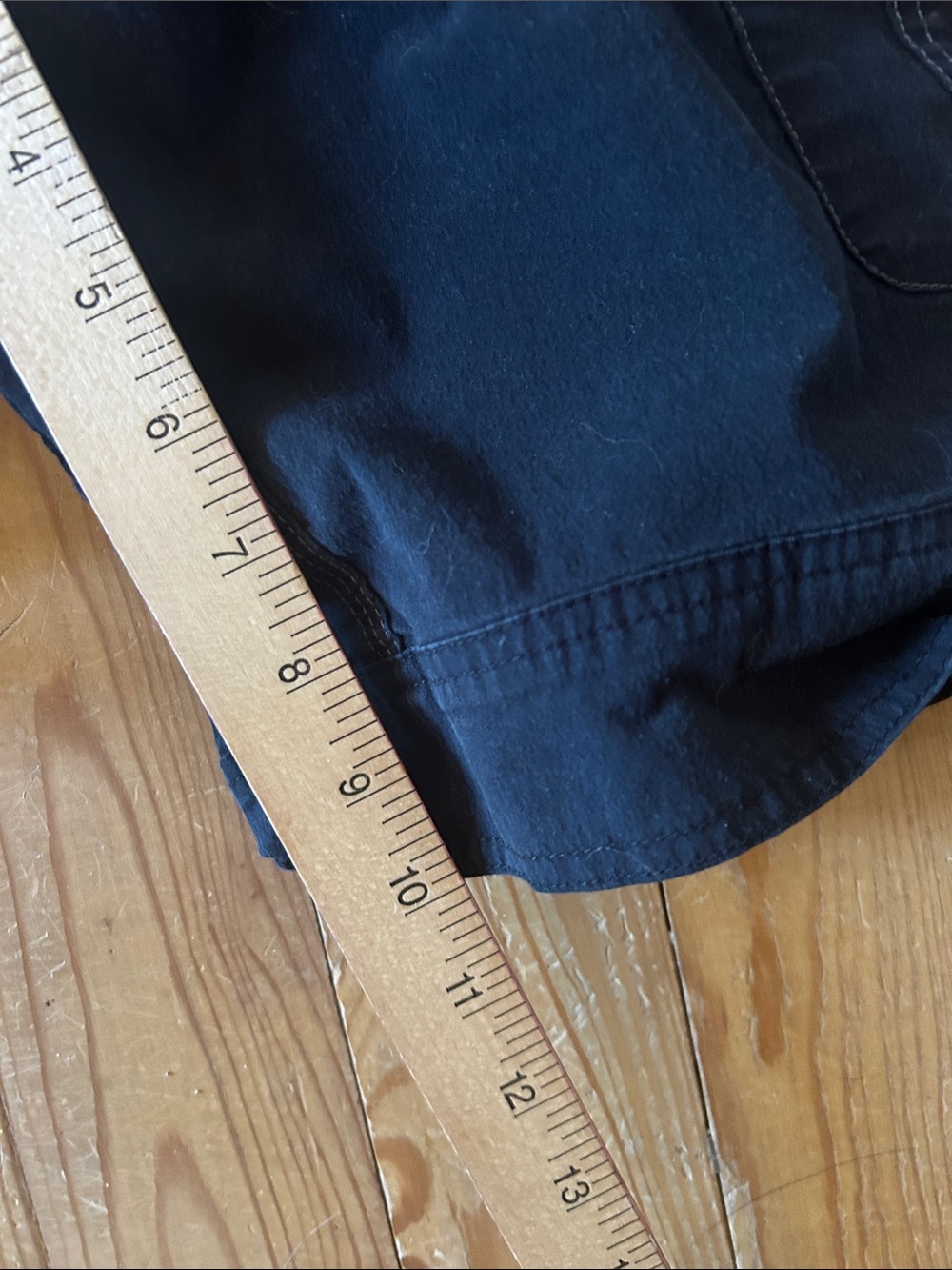 Kuhl Women’s Black Cargo Shorts - Picture 11 of 11